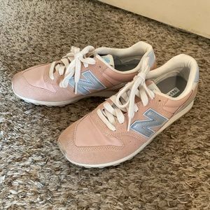 Womens New Balance Pink Sneakers Size 8, never worn